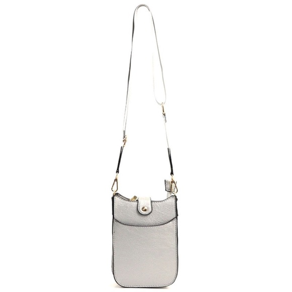 This Fleurish Jewelry mini saddle messenger bag is a must-have accessory for any - Picture 5 of 8